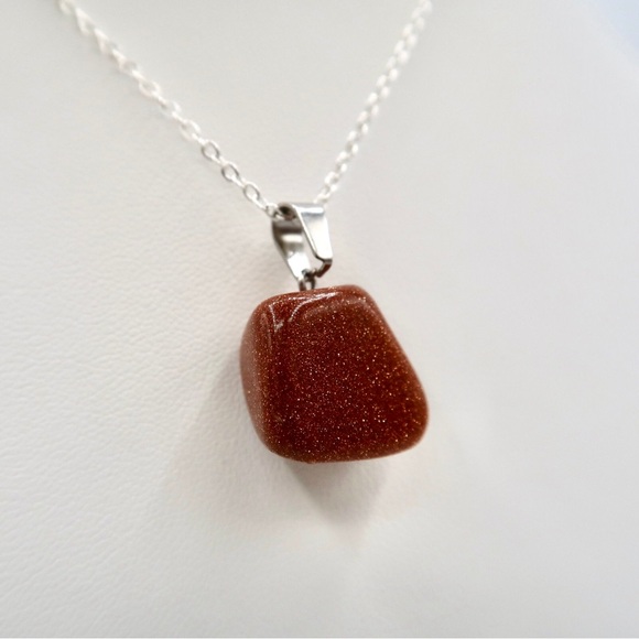 GOLDSTONE NECKLACE - Picture 3 of 3